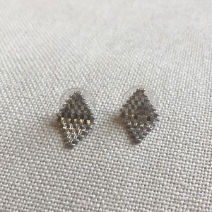14K White Gold Diamond Shaped Earrings